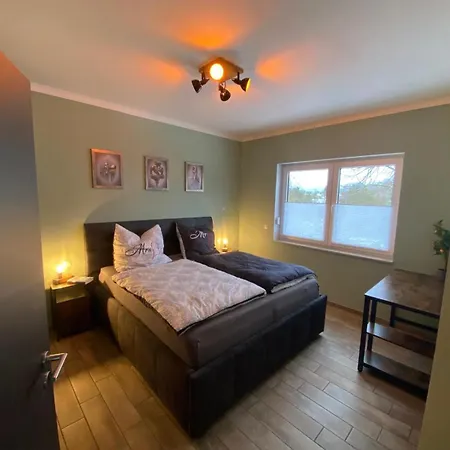 Zur Schwalbe بيت للعطل Melzow