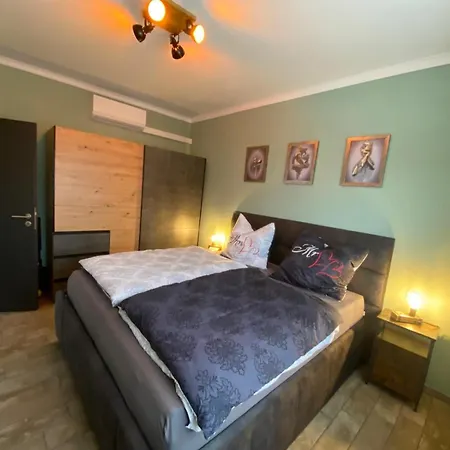 Zur Schwalbe بيت للعطل Melzow